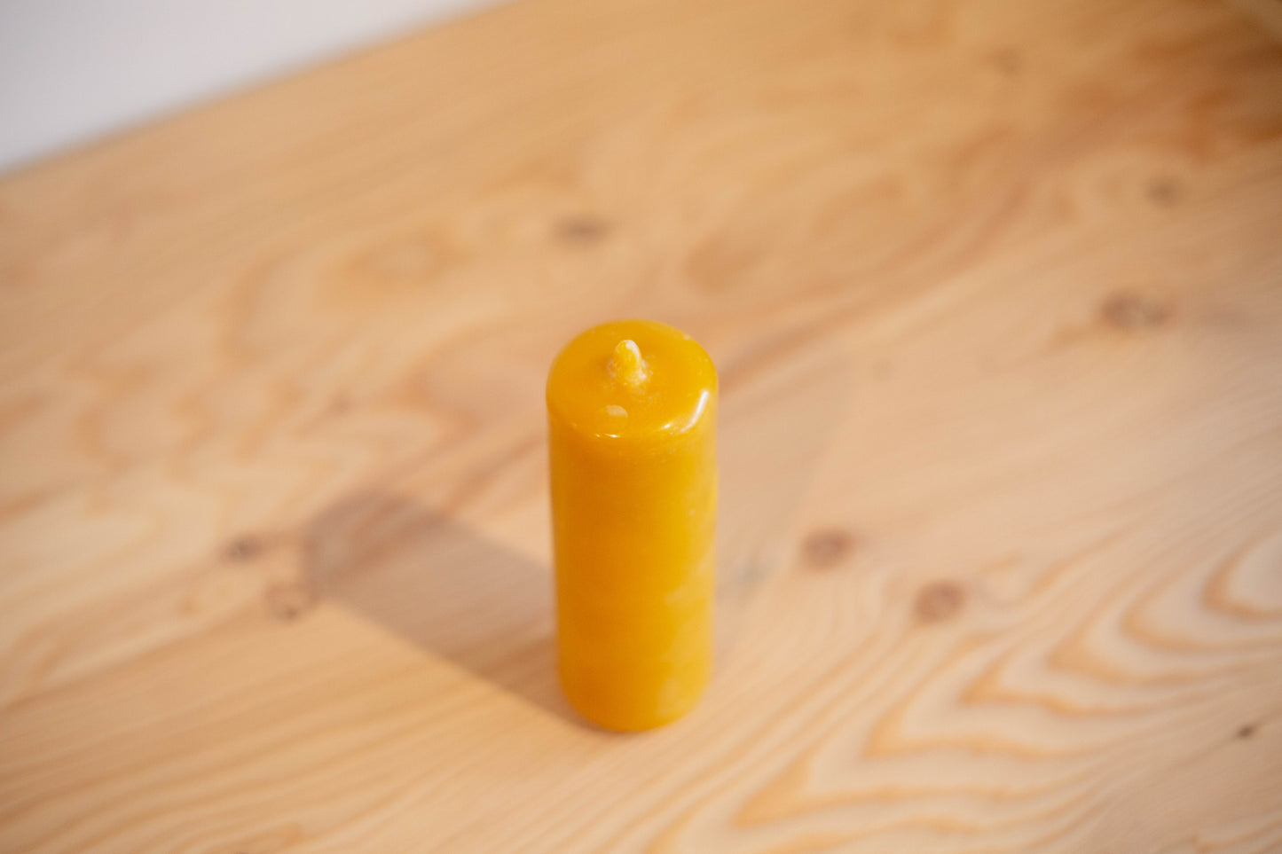 Pilier étroit en cire d'abeille