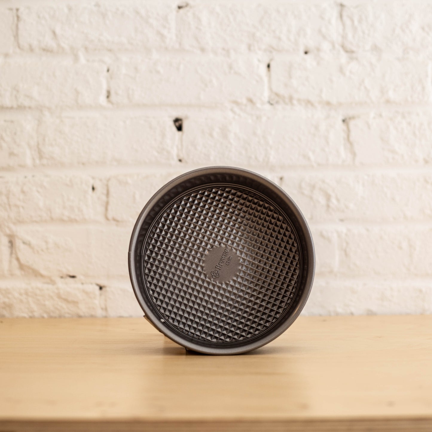 Moule à charnière antiadhésif pour gâteau 7po