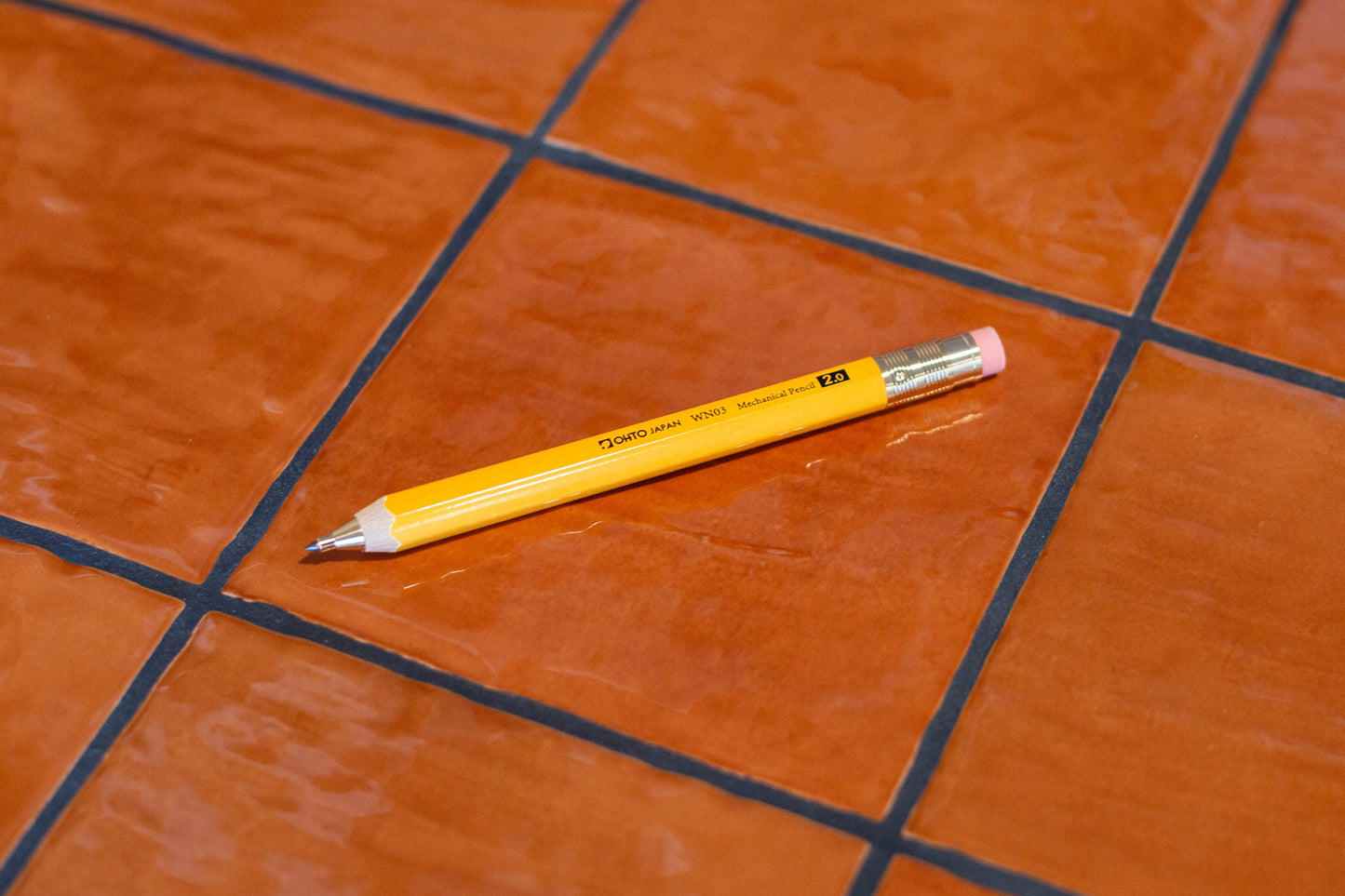 Pousse mine bois 2mm jaune