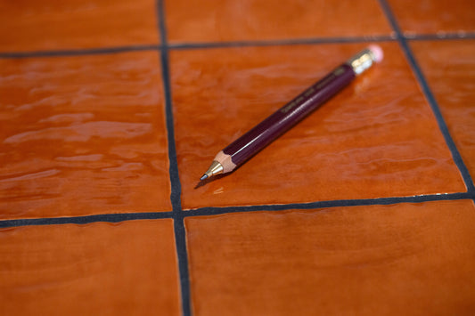 Pousse mine bois 2mm bordeaux