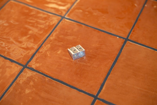 Taille crayon double en acier