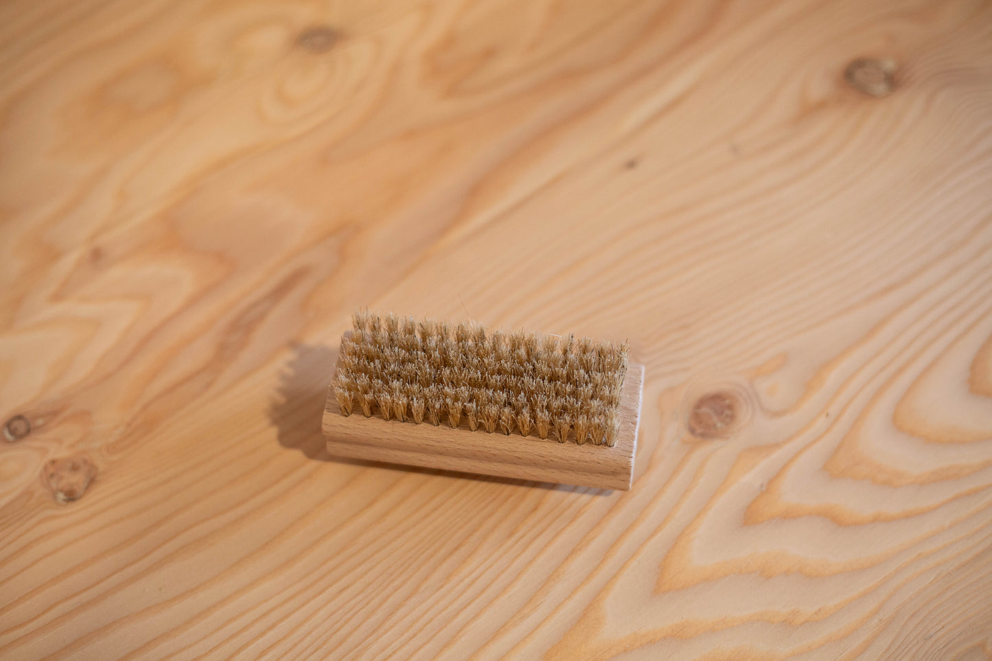 Brosse à ongles double