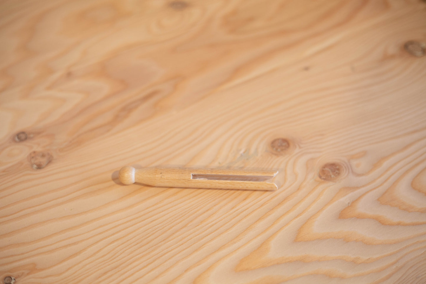 Épingle à linge en bois