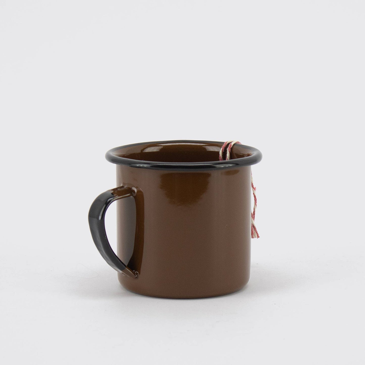 Tasse émaillée brune