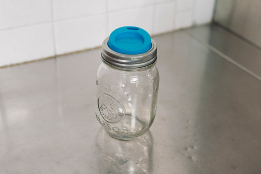 Petit couvercle en silicone pour pot masson