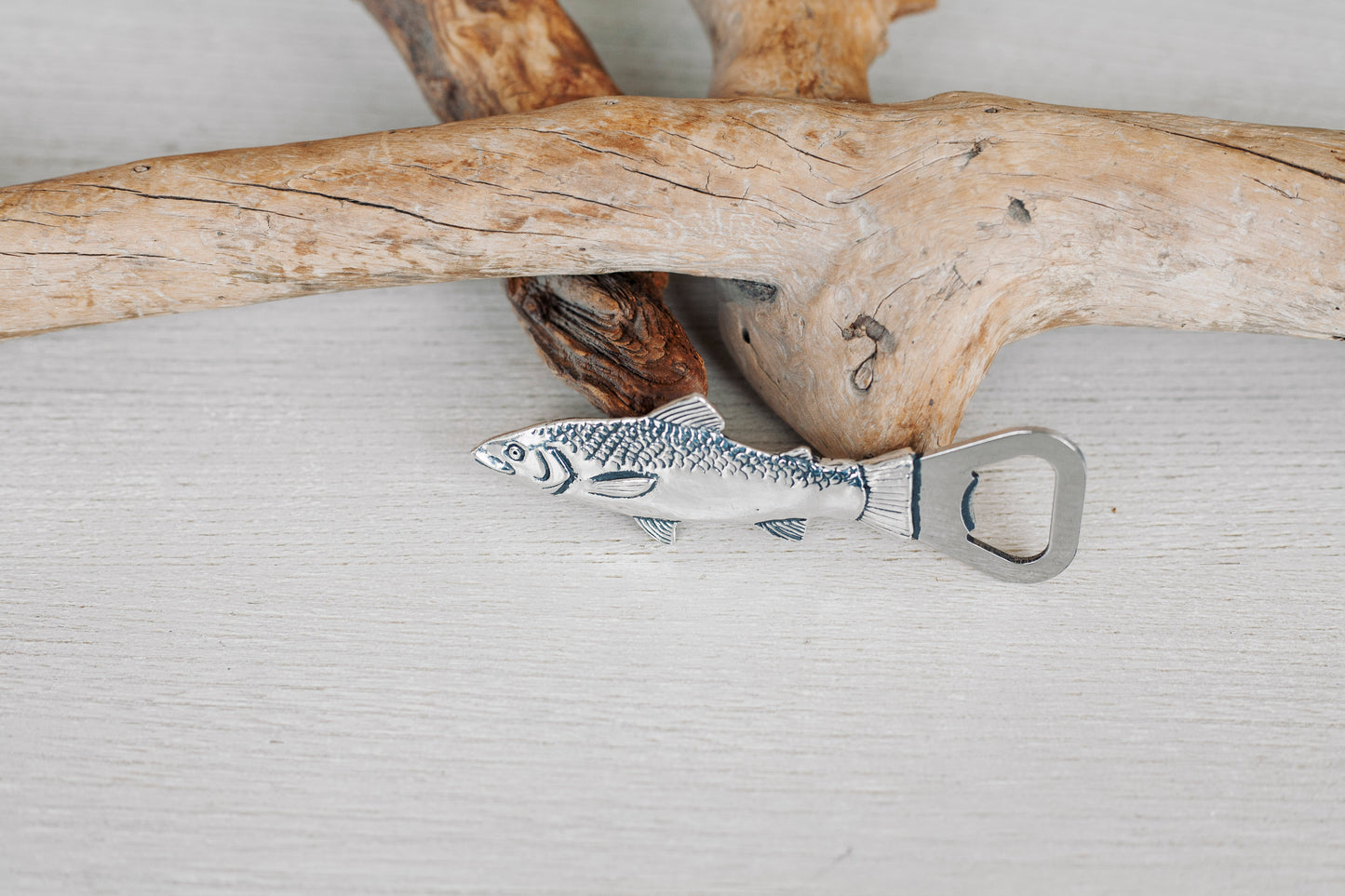décapsuleur poisson en étain